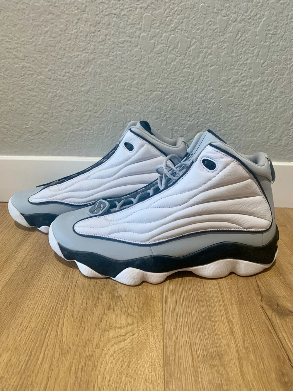 Nike Air Jordan Pro Strong Basketball Shoes